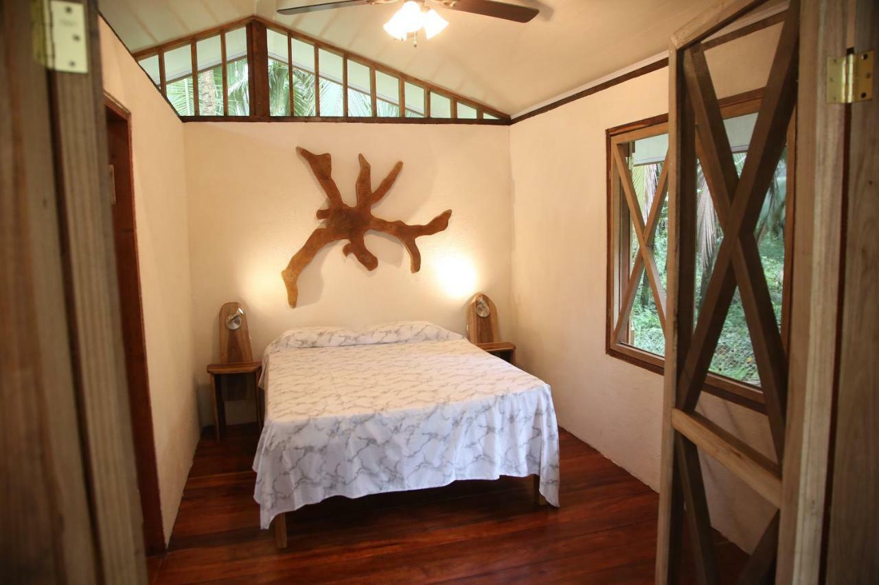 Green Corner Cahuita Εξωτερικό φωτογραφία